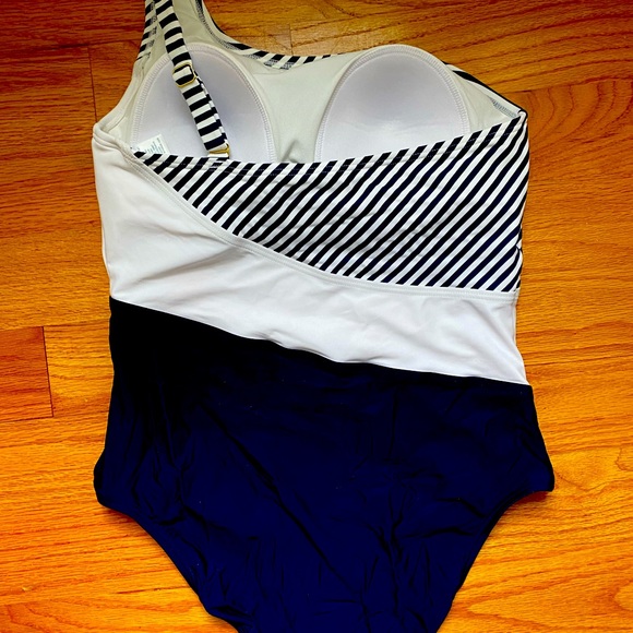 Kona Sol swimsuit - Picture 2 of 4